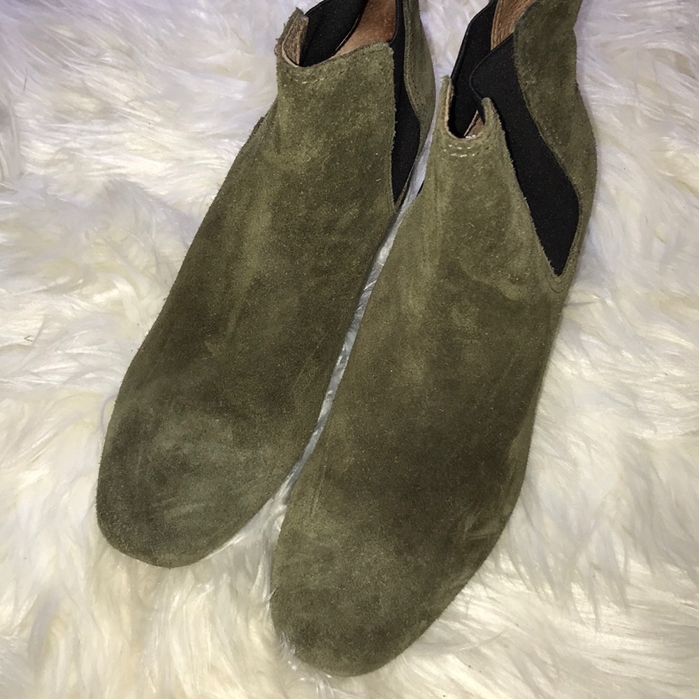 🎉host pick 🎉 Madewell kale green suede booties - Picture 6 of 7